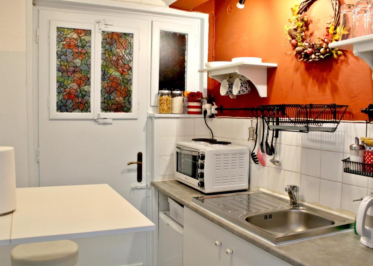 By The Acropolis, In The Heart Of Plaka! Apartment Athena Bagian luar foto